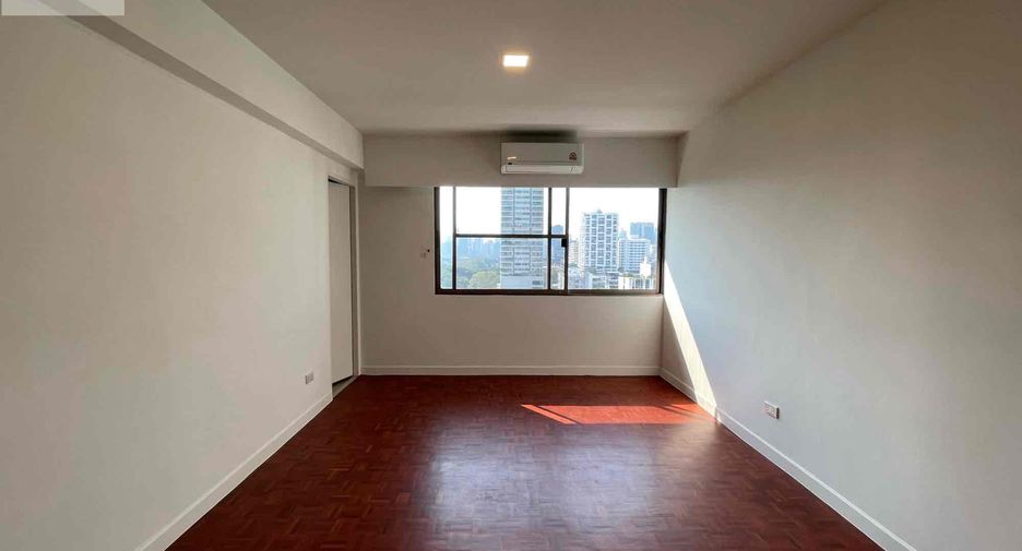 For rent 3 ベッドルーム apartment in Khlong Toei, Bangkok