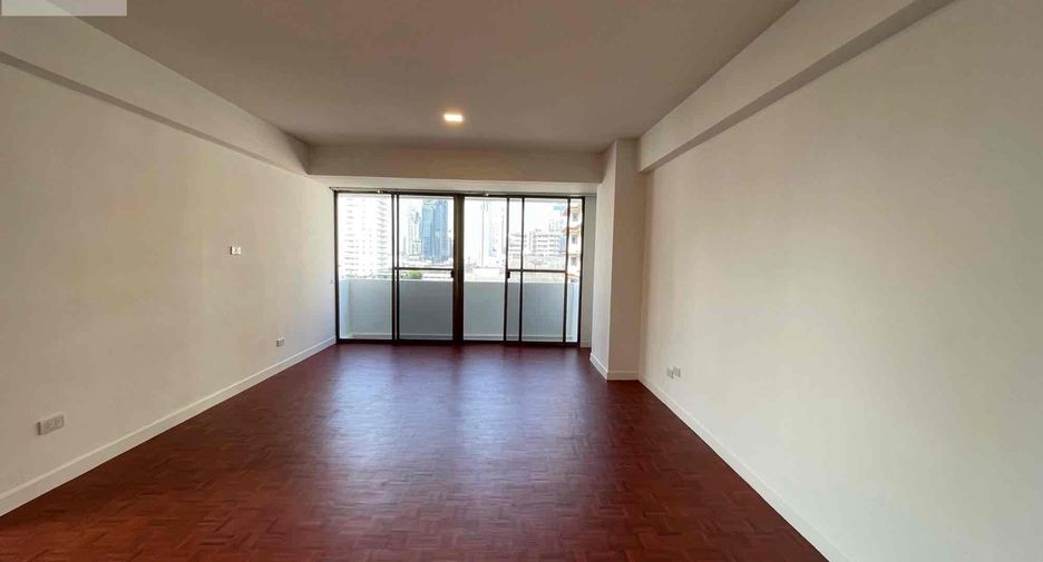 For rent 3 ベッドルーム apartment in Khlong Toei, Bangkok