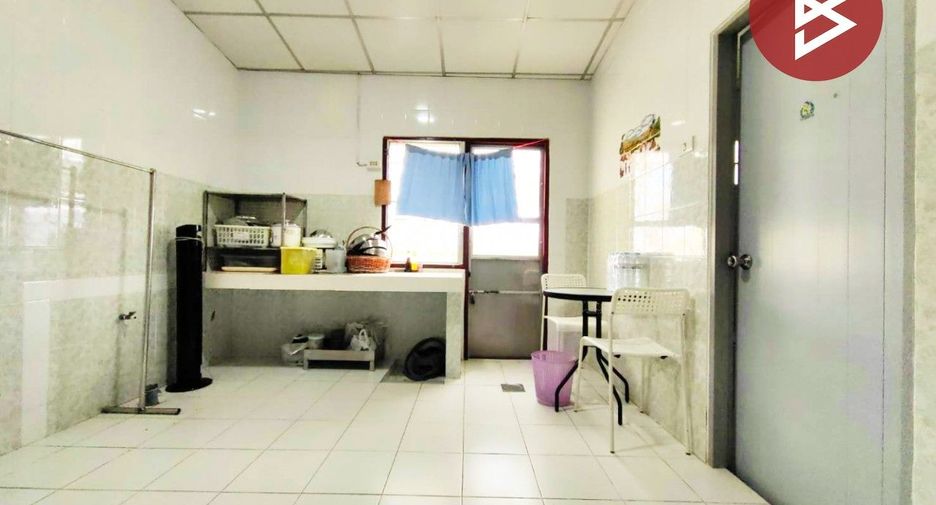 Casa adosada en venta de 1 habitaciones en Nong Chok, Bangkok