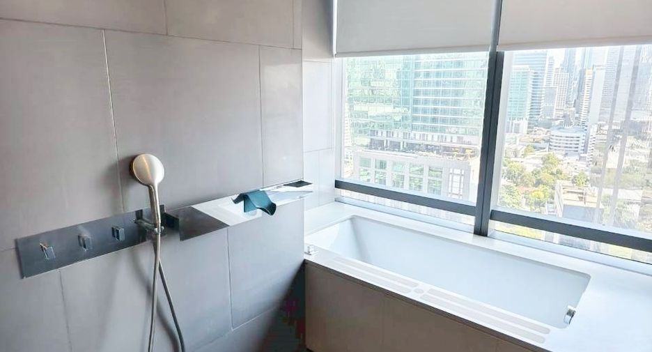 Condo en alquiler de 2 habitaciones en Sathon, Bangkok