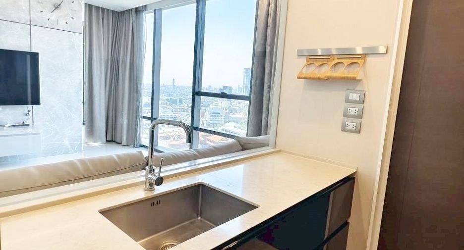 Condo en alquiler de 2 habitaciones en Sathon, Bangkok