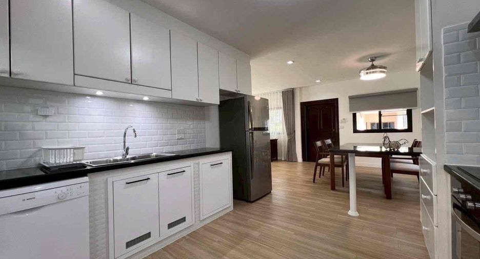 For rent 3 bedrooms villa in Sattahip, Chonburi