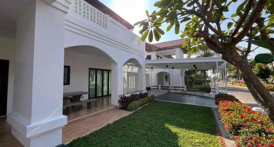 For rent 3 bedrooms villa in Sattahip, Chonburi
