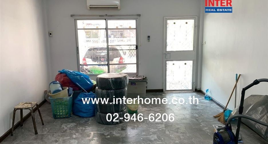 Reihenhaus zum Kauf mit 2 Zimmer in Khlong Sam Wa, Bangkok
