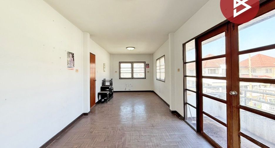 À vendre 3 chambres maison à Bang Khae, Bangkok