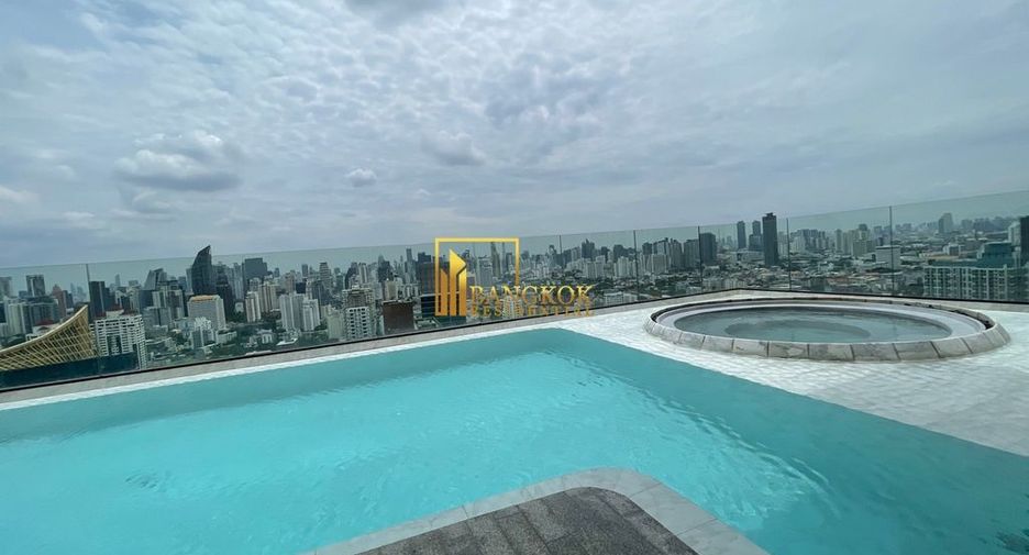 À louer 2 chambres condo à Watthana, Bangkok