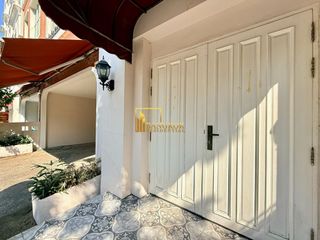 For rent 4 bedrooms townhouse in Watthana, Bangkok
