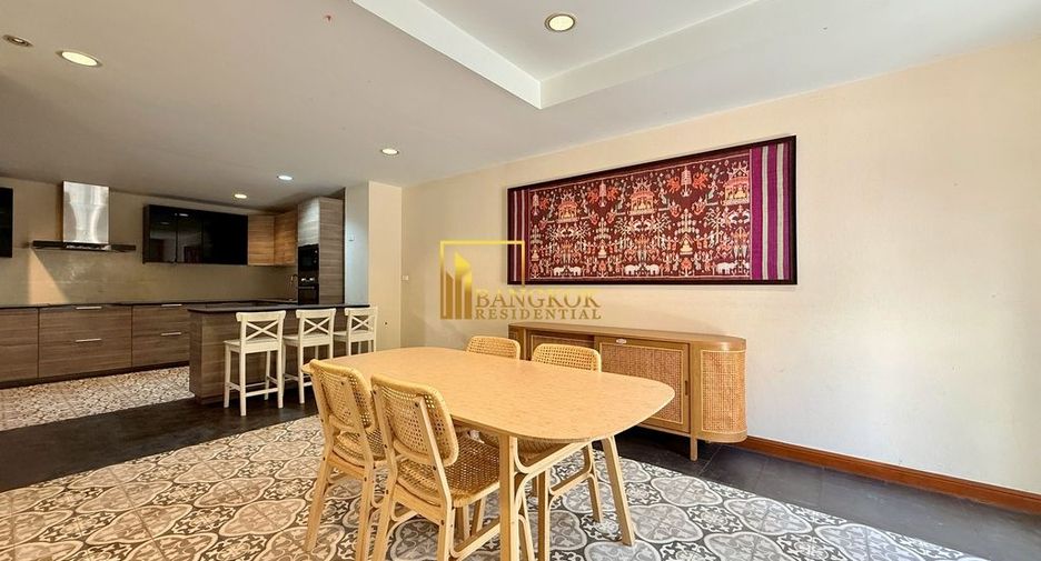 Reihenhaus zur Miete mit 4 Zimmer in Watthana, Bangkok