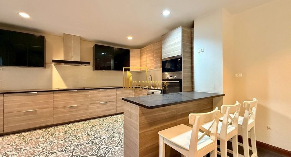 Reihenhaus zur Miete mit 4 Zimmer in Watthana, Bangkok