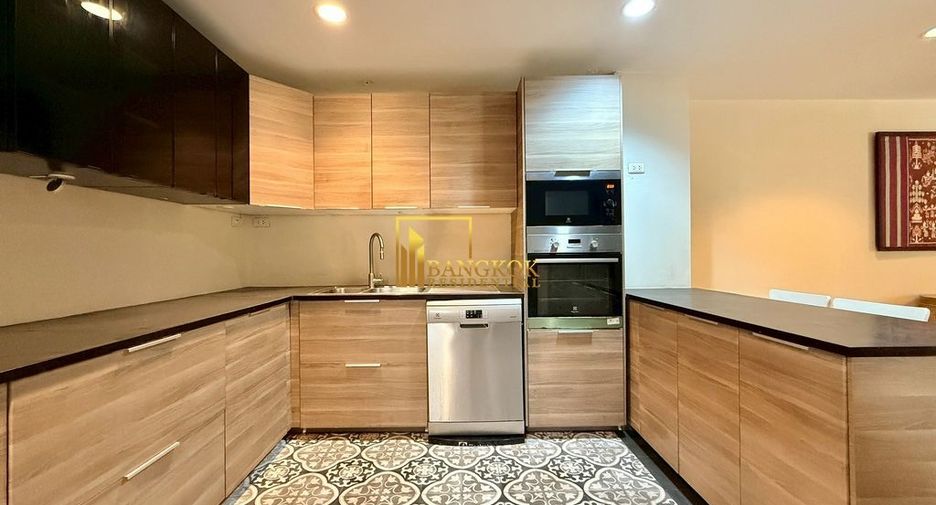 Reihenhaus zur Miete mit 4 Zimmer in Watthana, Bangkok