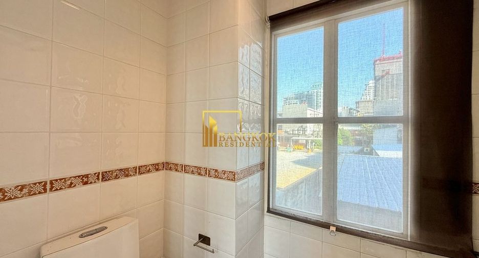 Reihenhaus zur Miete mit 4 Zimmer in Watthana, Bangkok