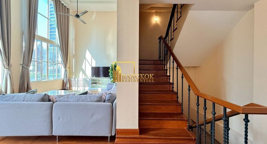 Reihenhaus zur Miete mit 4 Zimmer in Watthana, Bangkok