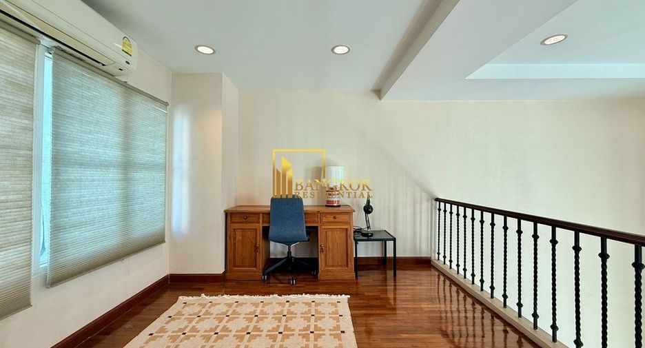 Reihenhaus zur Miete mit 4 Zimmer in Watthana, Bangkok