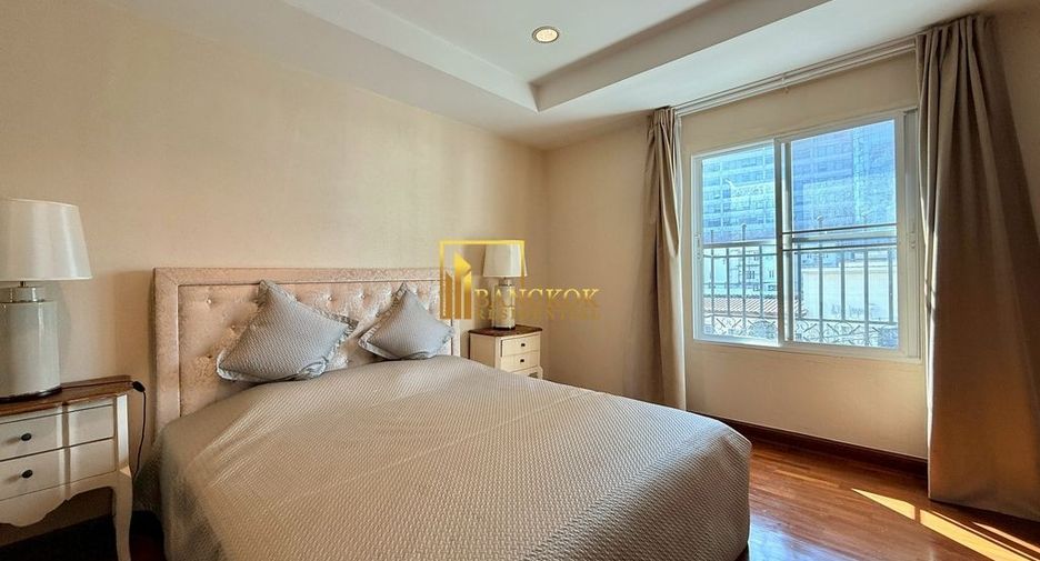 Reihenhaus zur Miete mit 4 Zimmer in Watthana, Bangkok