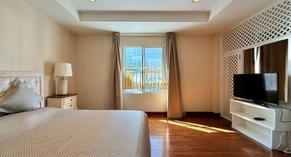 Reihenhaus zur Miete mit 4 Zimmer in Watthana, Bangkok