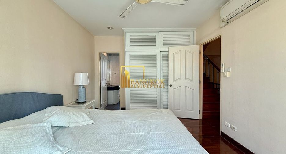 Reihenhaus zur Miete mit 4 Zimmer in Watthana, Bangkok