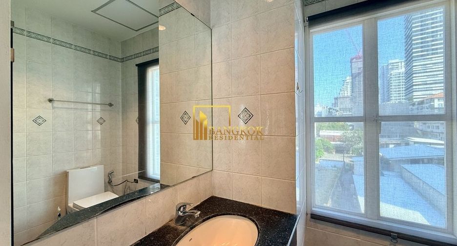 Reihenhaus zur Miete mit 4 Zimmer in Watthana, Bangkok