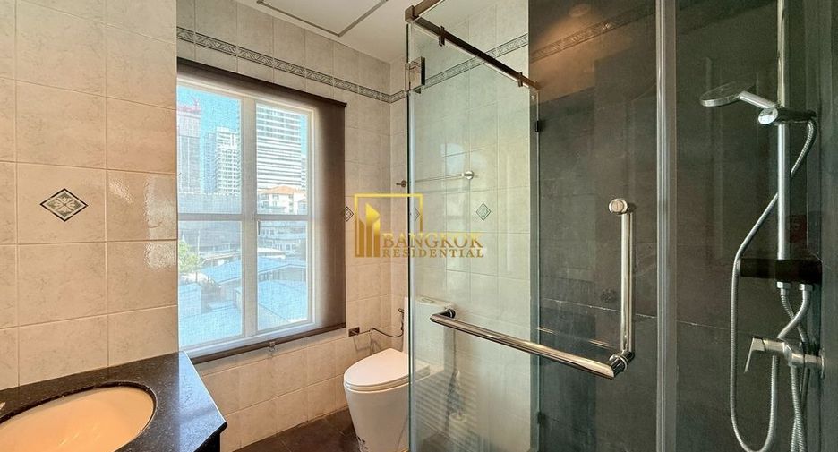 Reihenhaus zur Miete mit 4 Zimmer in Watthana, Bangkok