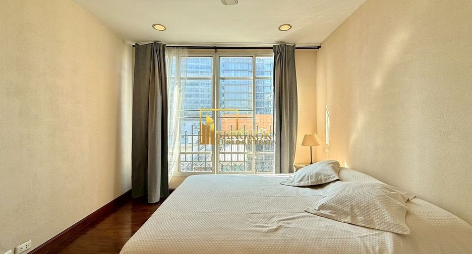 Reihenhaus zur Miete mit 4 Zimmer in Watthana, Bangkok