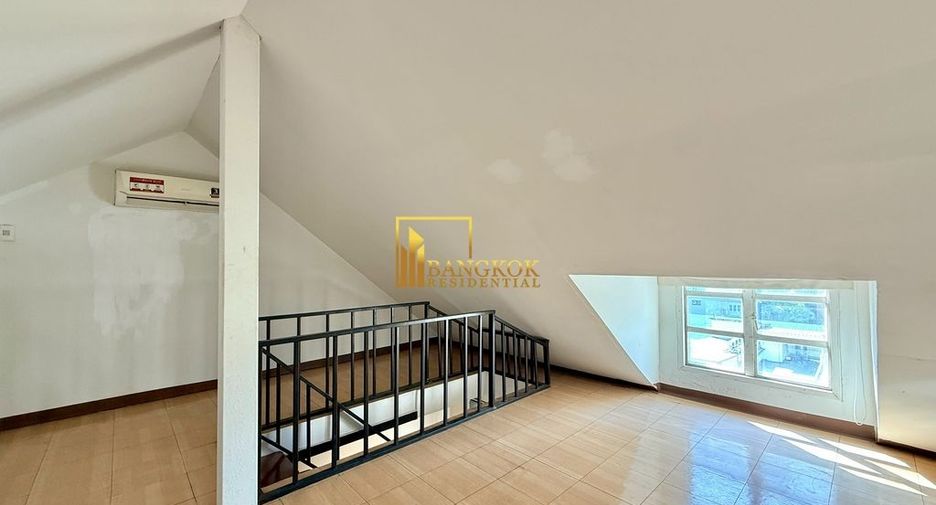 Reihenhaus zur Miete mit 4 Zimmer in Watthana, Bangkok