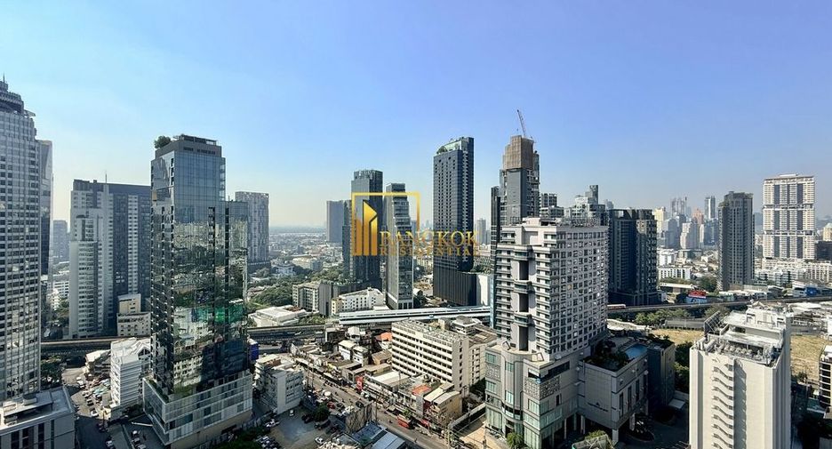 For rent 3 bedrooms condo in Watthana, Bangkok