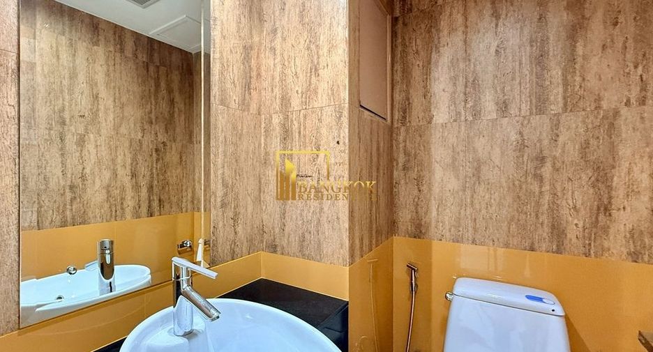 For rent 3 bedrooms condo in Watthana, Bangkok