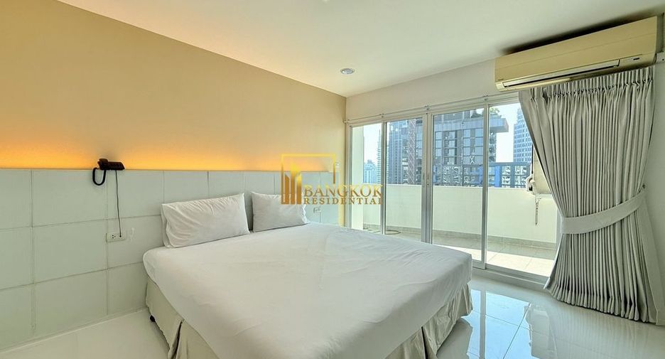 For rent 3 bedrooms condo in Watthana, Bangkok