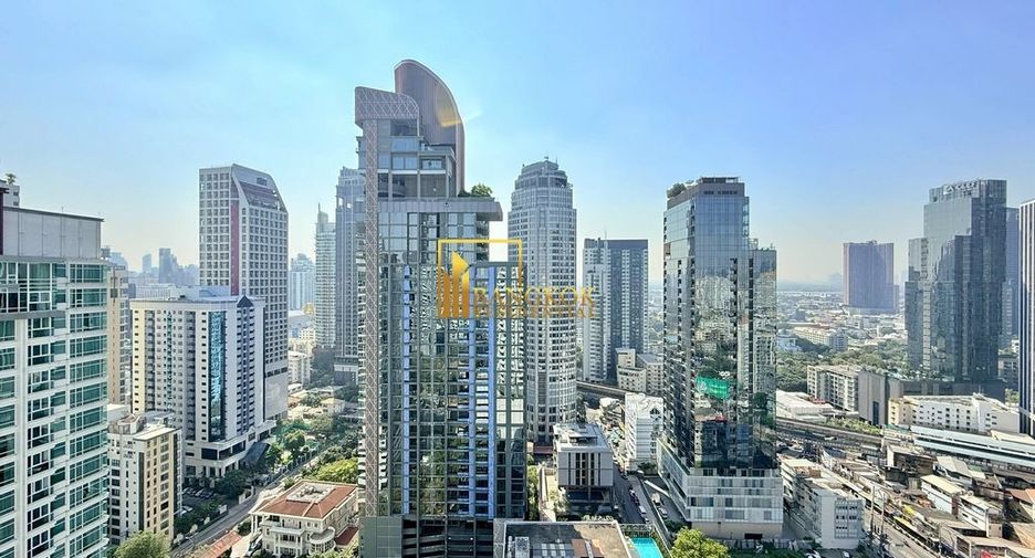 For rent 3 bedrooms condo in Watthana, Bangkok