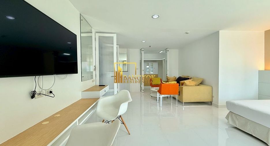 For rent 3 bedrooms condo in Watthana, Bangkok