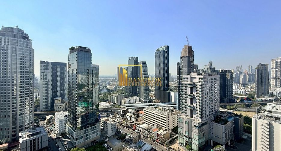 For rent 3 bedrooms condo in Watthana, Bangkok