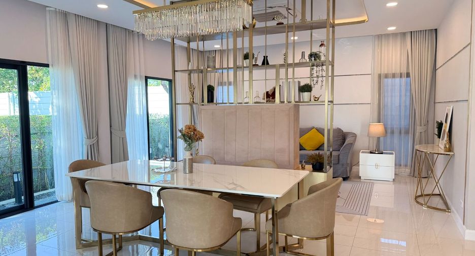 Casa en alquiler de 5 habitaciones en Bang Phli, Samut Prakan