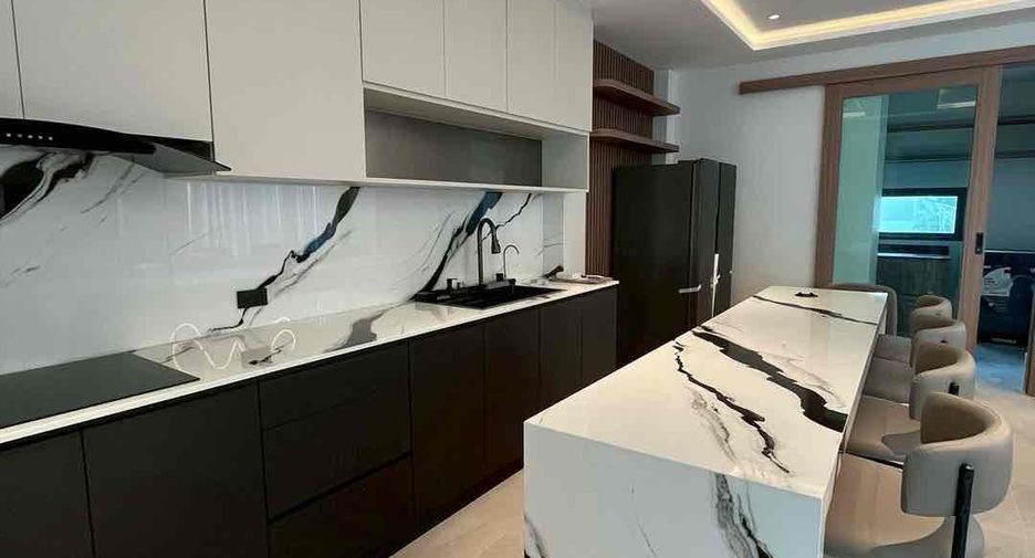 For rent and for sale 6 bedrooms villa in Sattahip, Chonburi