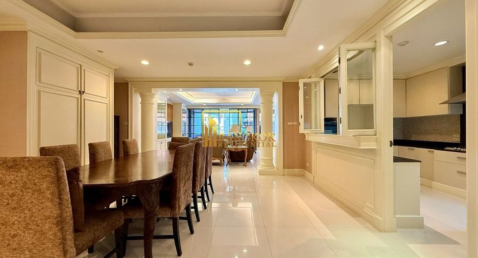 Condo en alquiler de 3 habitaciones en Khlong Toei, Bangkok