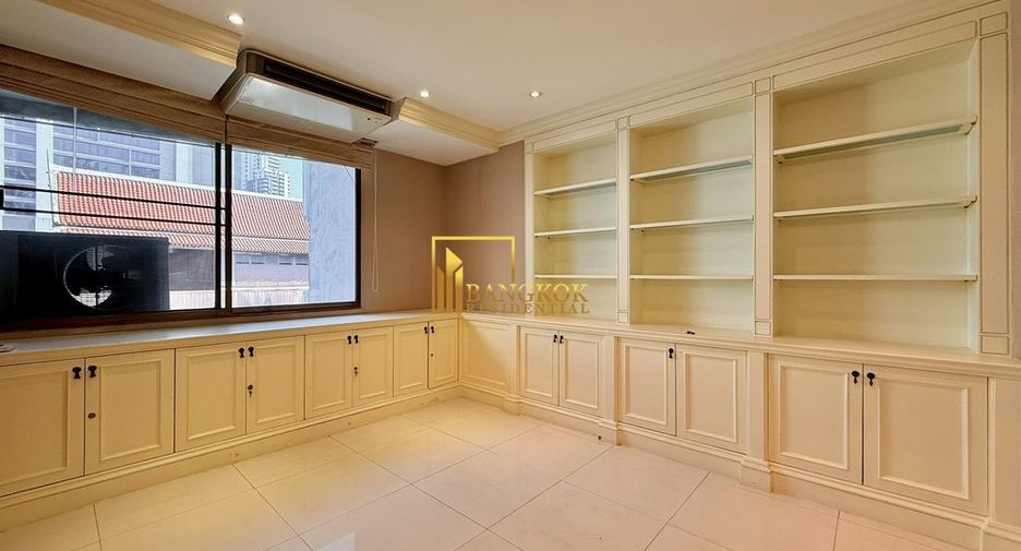 Condo en alquiler de 3 habitaciones en Khlong Toei, Bangkok