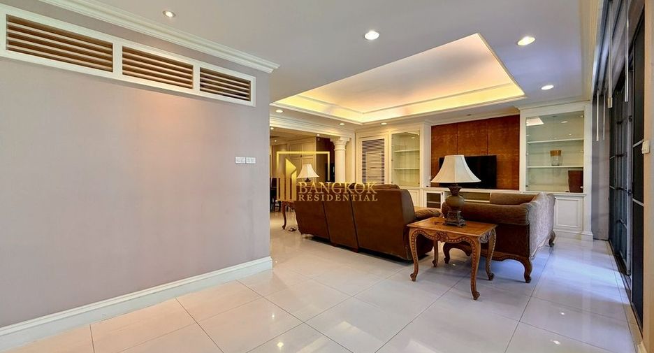 Condo en alquiler de 3 habitaciones en Khlong Toei, Bangkok