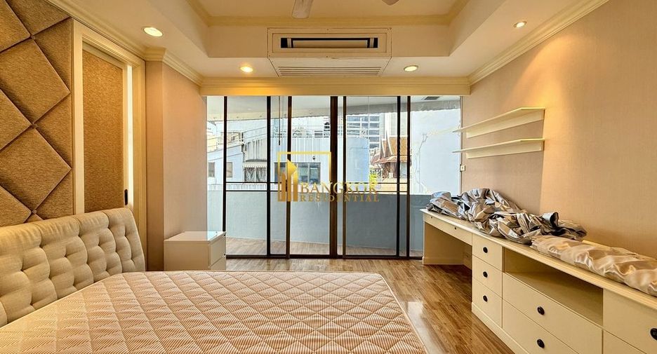 Condo en alquiler de 3 habitaciones en Khlong Toei, Bangkok