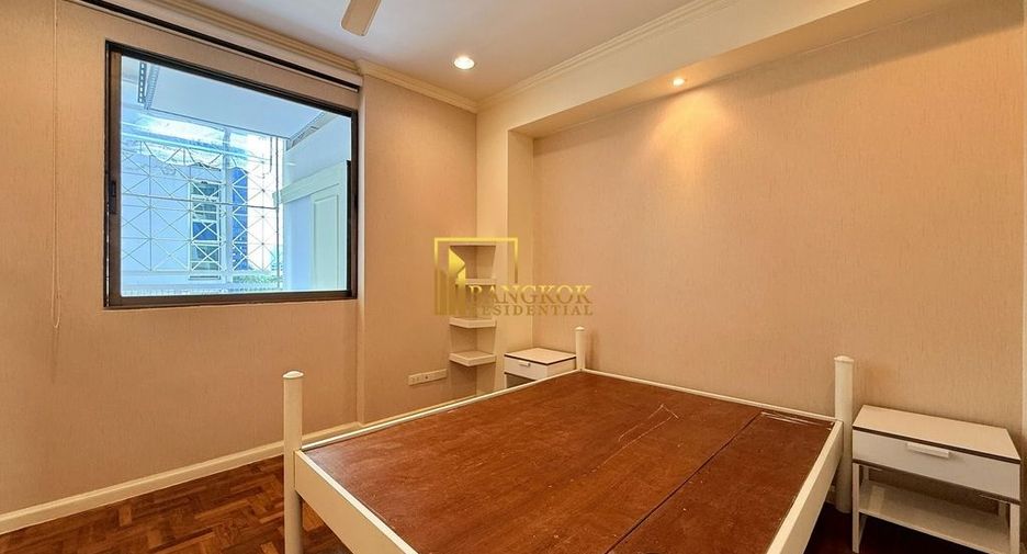 Condo en alquiler de 3 habitaciones en Khlong Toei, Bangkok