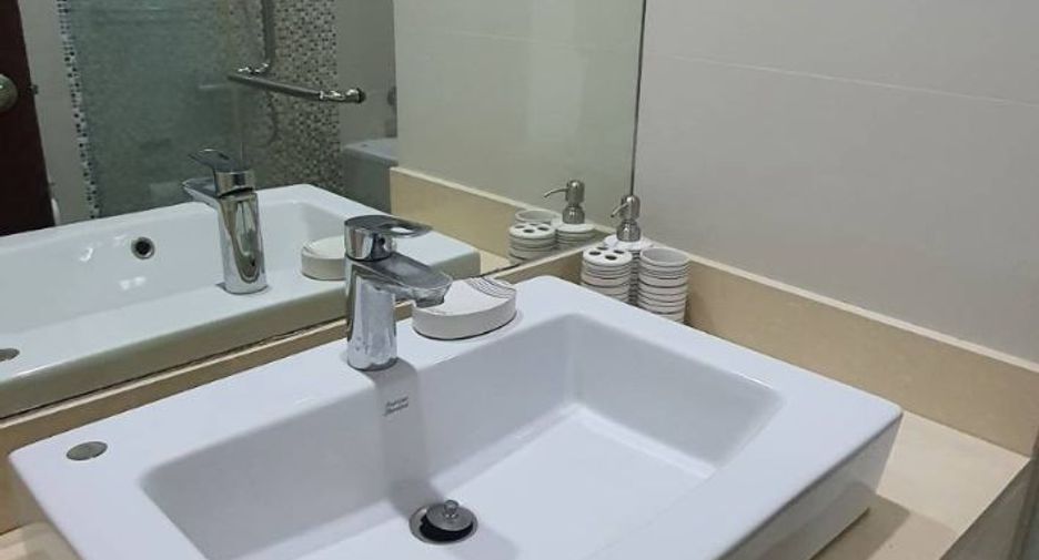 For rent 1 bed condo in Pathum Wan, Bangkok