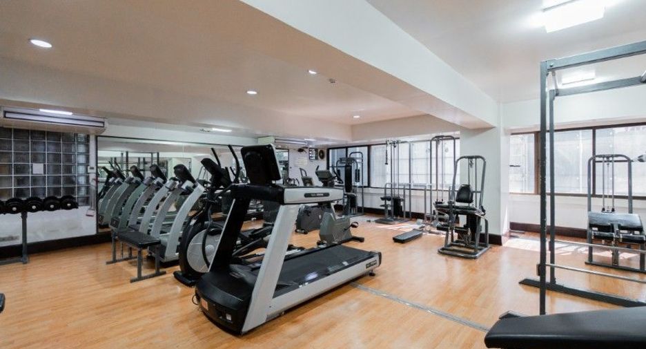 For sale 3 bedrooms condo in Watthana, Bangkok