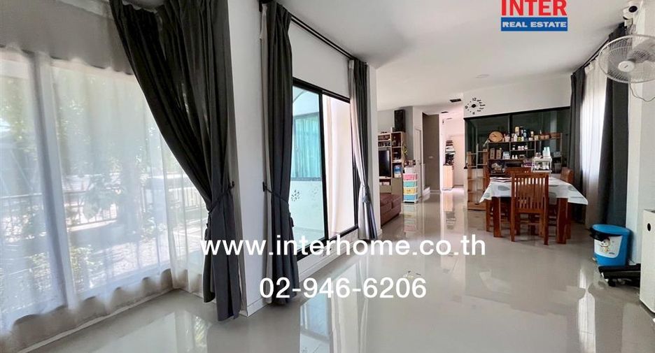 For sale 4 bedrooms house in Khlong Sam Wa, Bangkok
