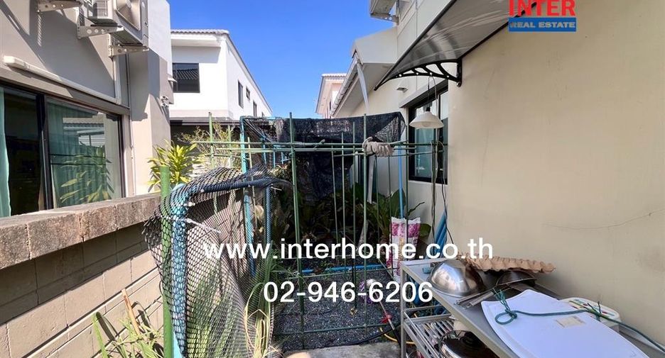 For sale 4 bedrooms house in Khlong Sam Wa, Bangkok