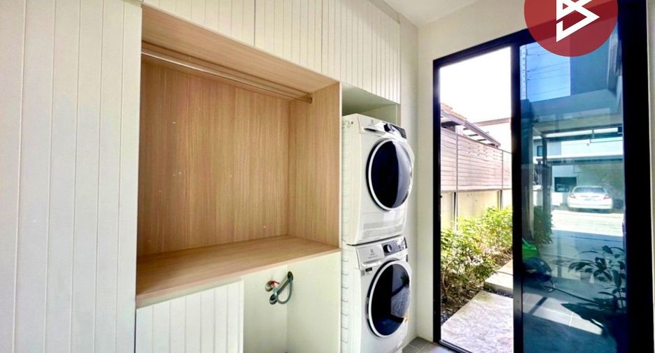 For sale 3 bedrooms house in Phan Thong, Chonburi