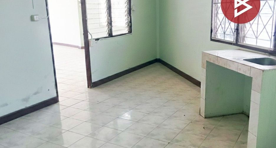 Reihenhaus zum Kauf mit 2 Zimmer in Si Racha, Chonburi