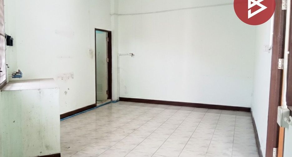 Reihenhaus zum Kauf mit 2 Zimmer in Si Racha, Chonburi