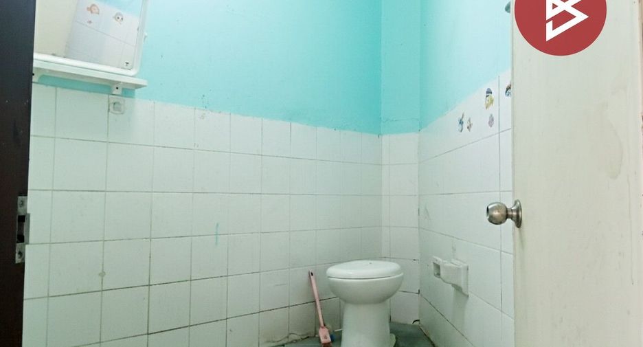 Reihenhaus zum Kauf mit 2 Zimmer in Si Racha, Chonburi