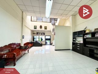 Casa adosada en venta de 4 habitaciones en Bang Na, Bangkok