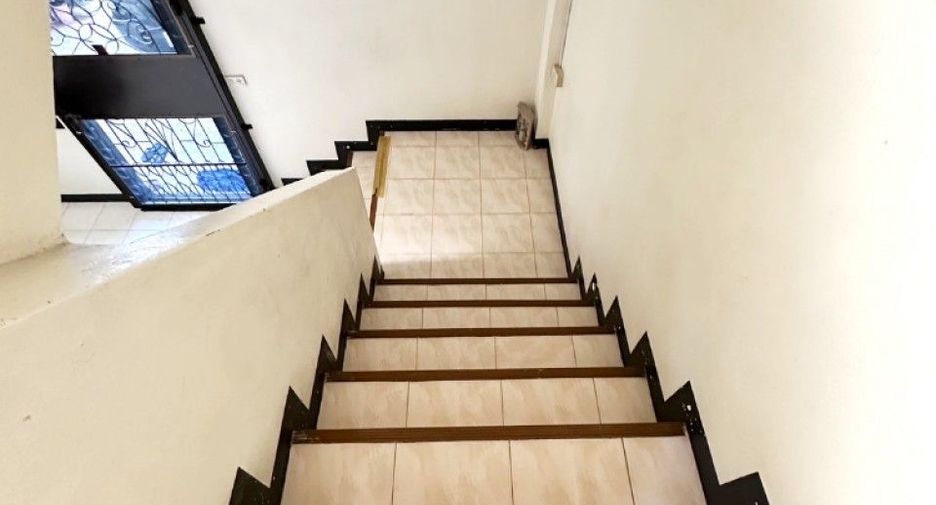 Casa adosada en venta de 4 habitaciones en Bang Na, Bangkok