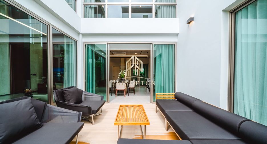 For sale 4 bedrooms house in Saphan Sung, Bangkok