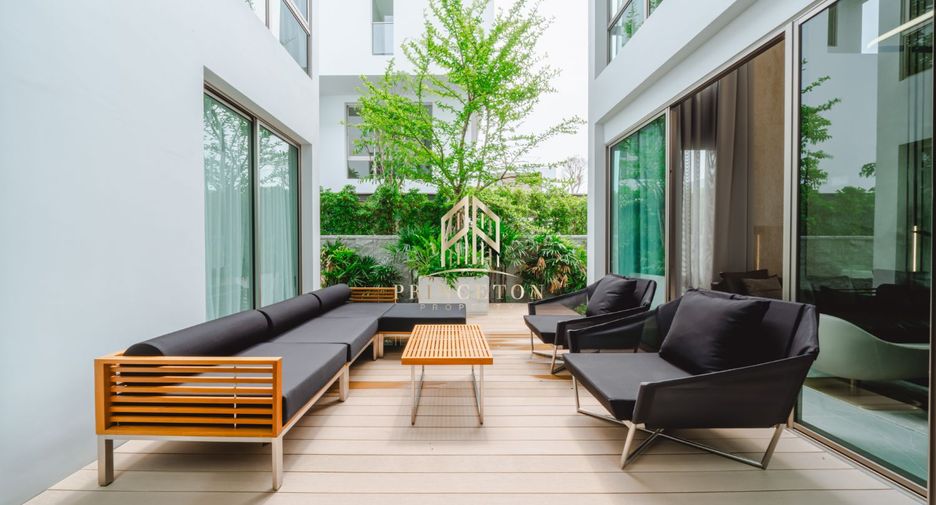 For sale 4 bedrooms house in Saphan Sung, Bangkok