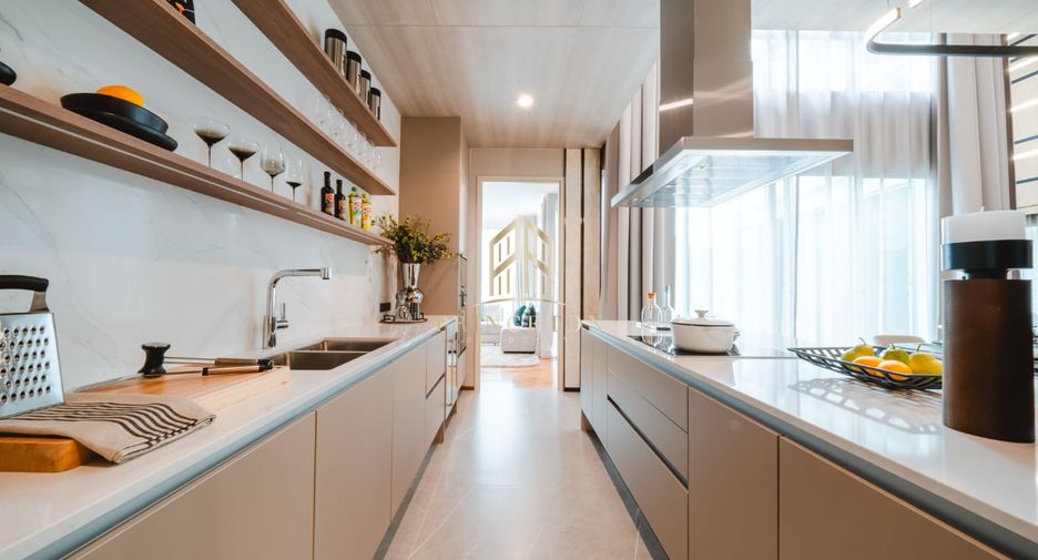 For sale 4 bedrooms house in Saphan Sung, Bangkok